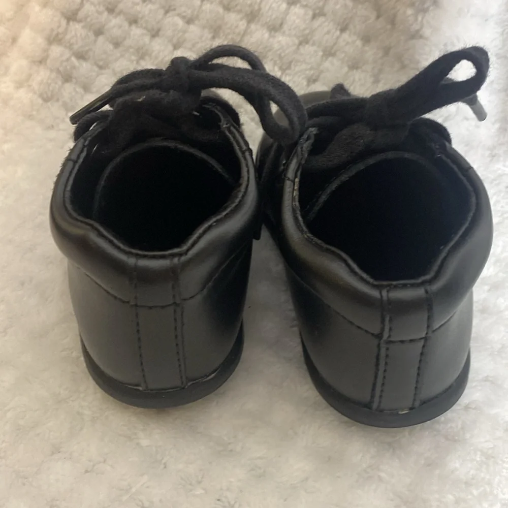 Stride rite leather baby shoes